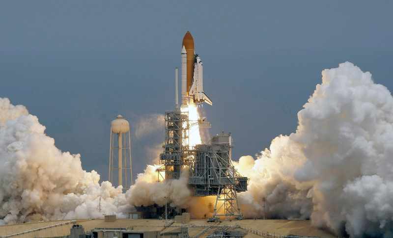 Illustration for article titled 30 Years of the Space Shuttle Program in Pictures
